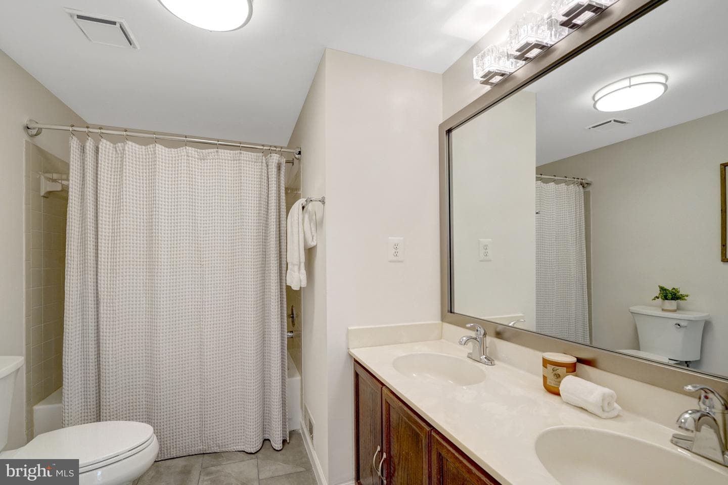 6018 Crocus Court photo 30