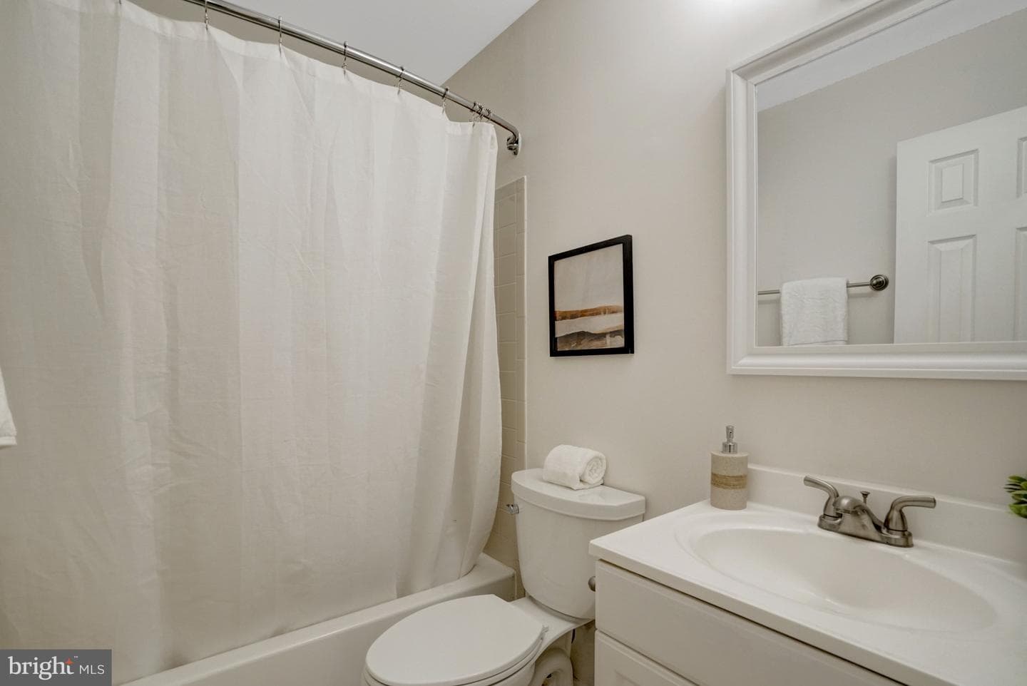 6018 Crocus Court photo 34
