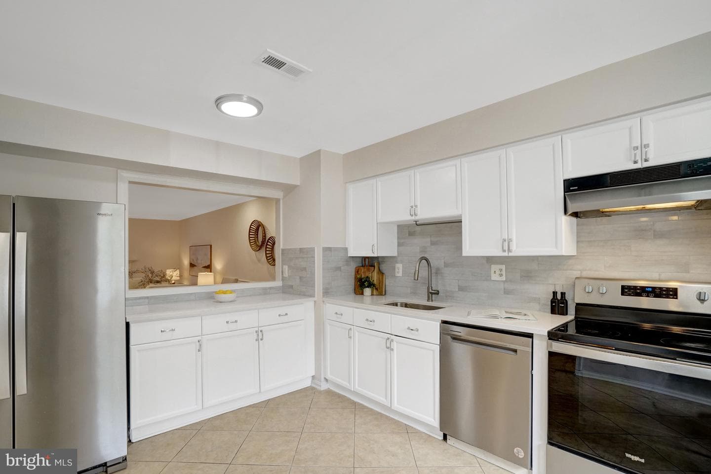 6018 Crocus Court photo 7