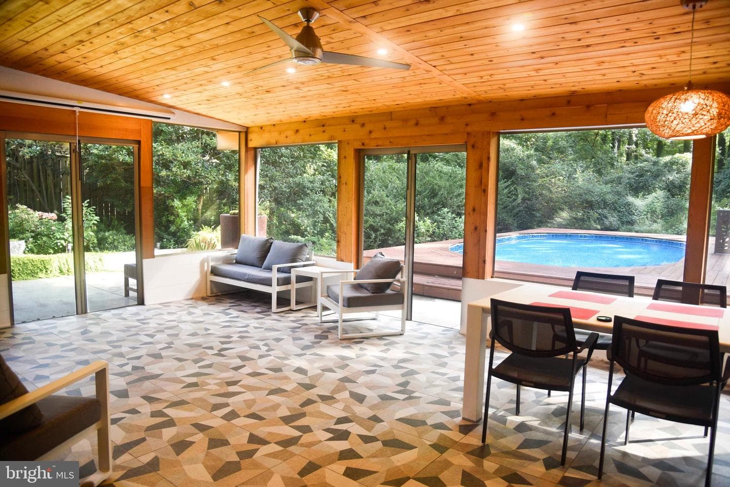 3152 Holmes Run Road photo 18