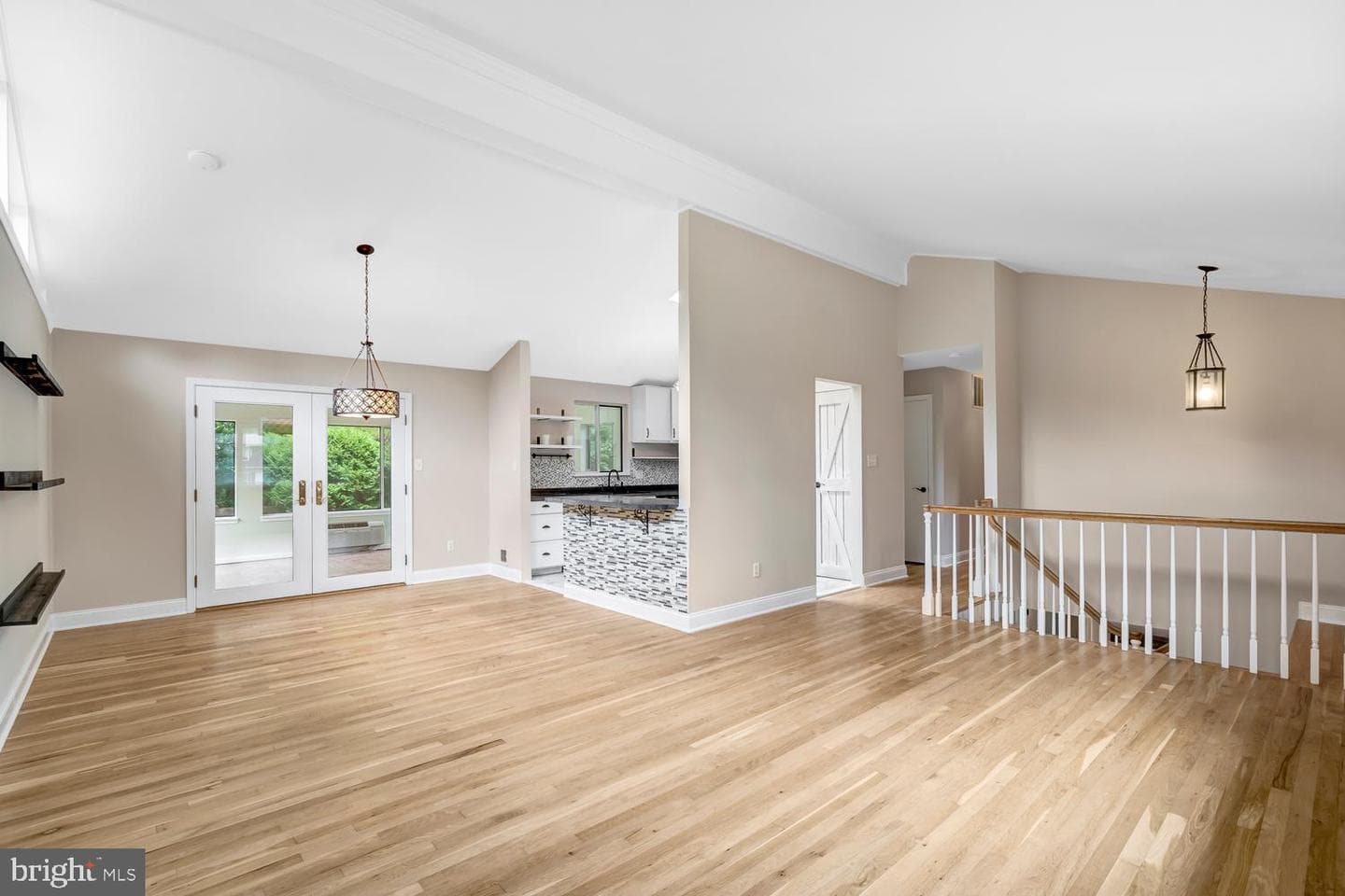 8704 Greystone Place photo 14