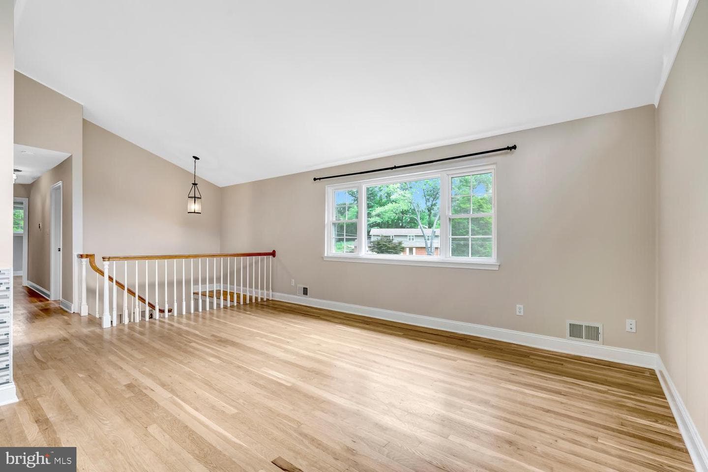 8704 Greystone Place photo 15