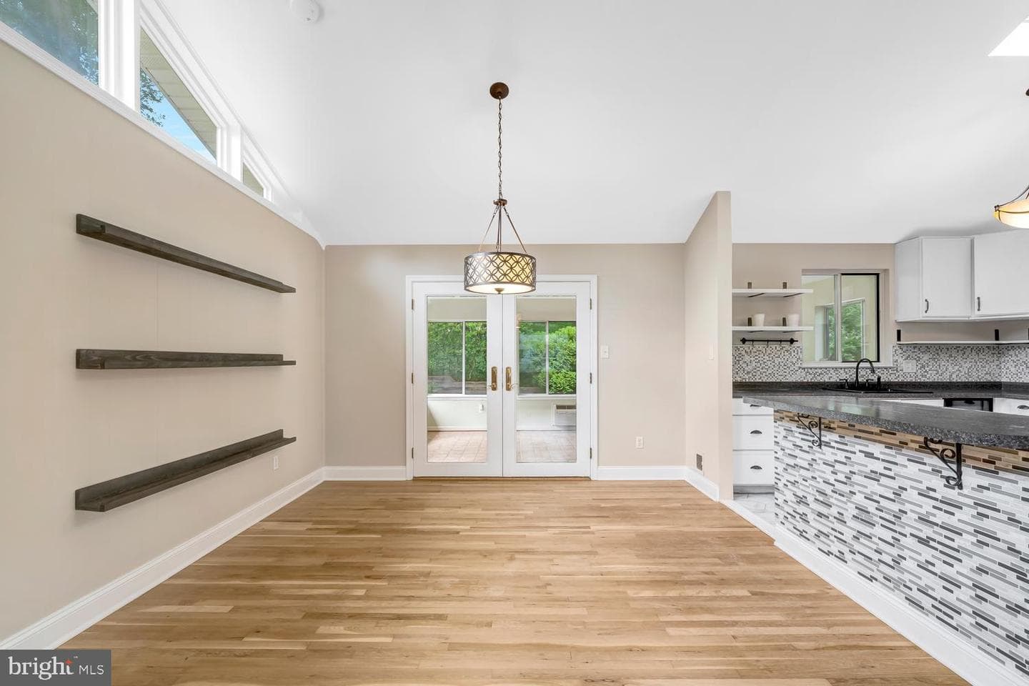 8704 Greystone Place photo 16