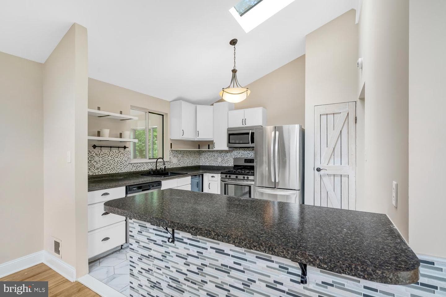 8704 Greystone Place photo 19