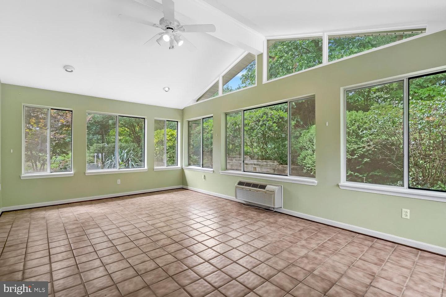 8704 Greystone Place photo 32