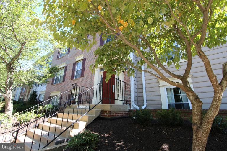 12102 Green Leaf Court #102, Fairfax
