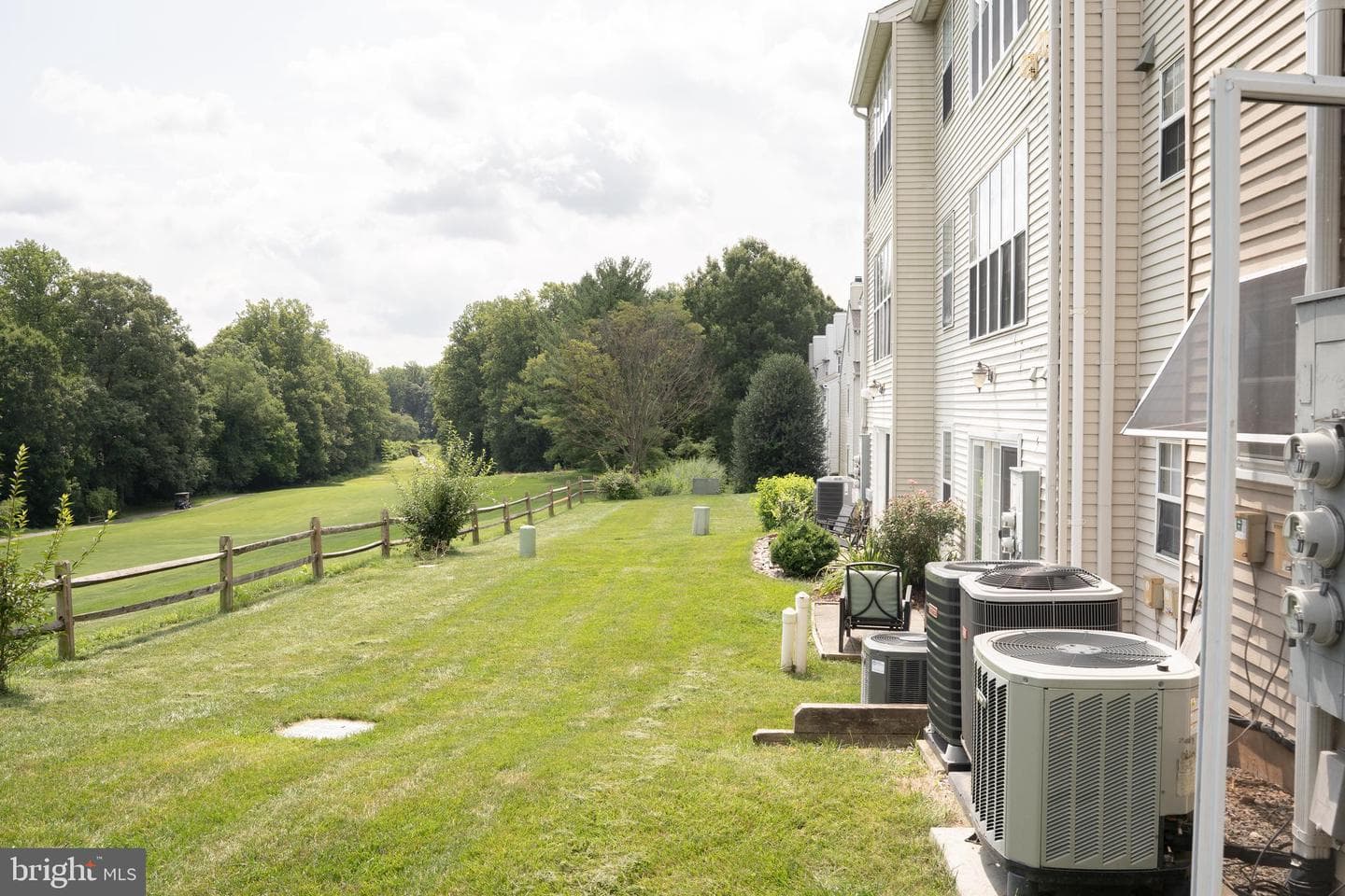 12102 Green Leaf Court #102 photo 8