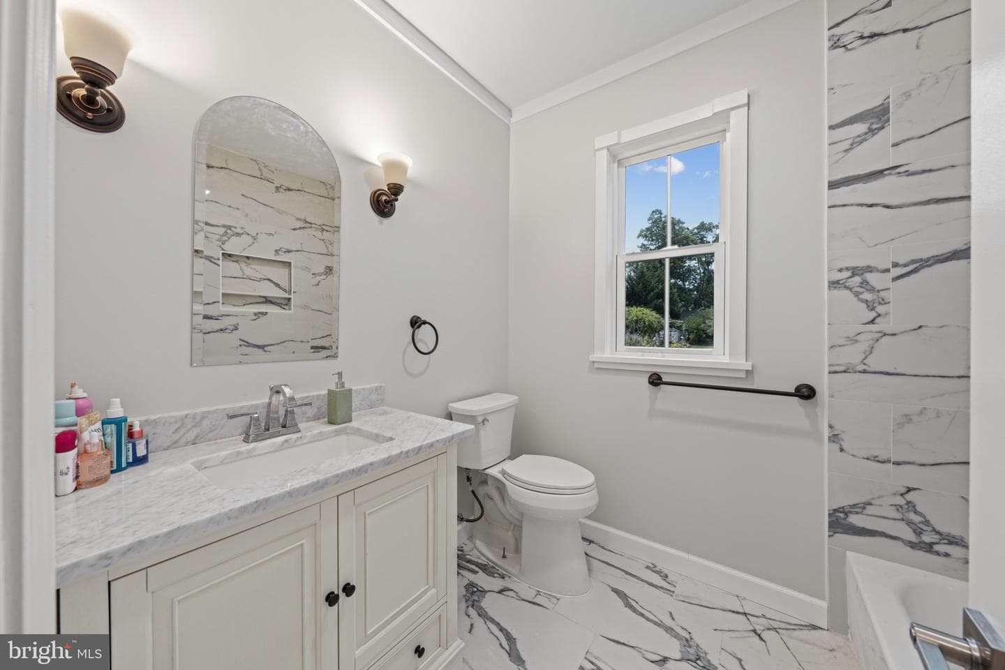 6467 Third Street photo 10