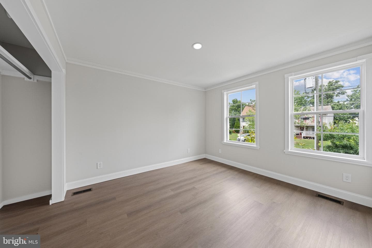 6467 Third Street photo 29