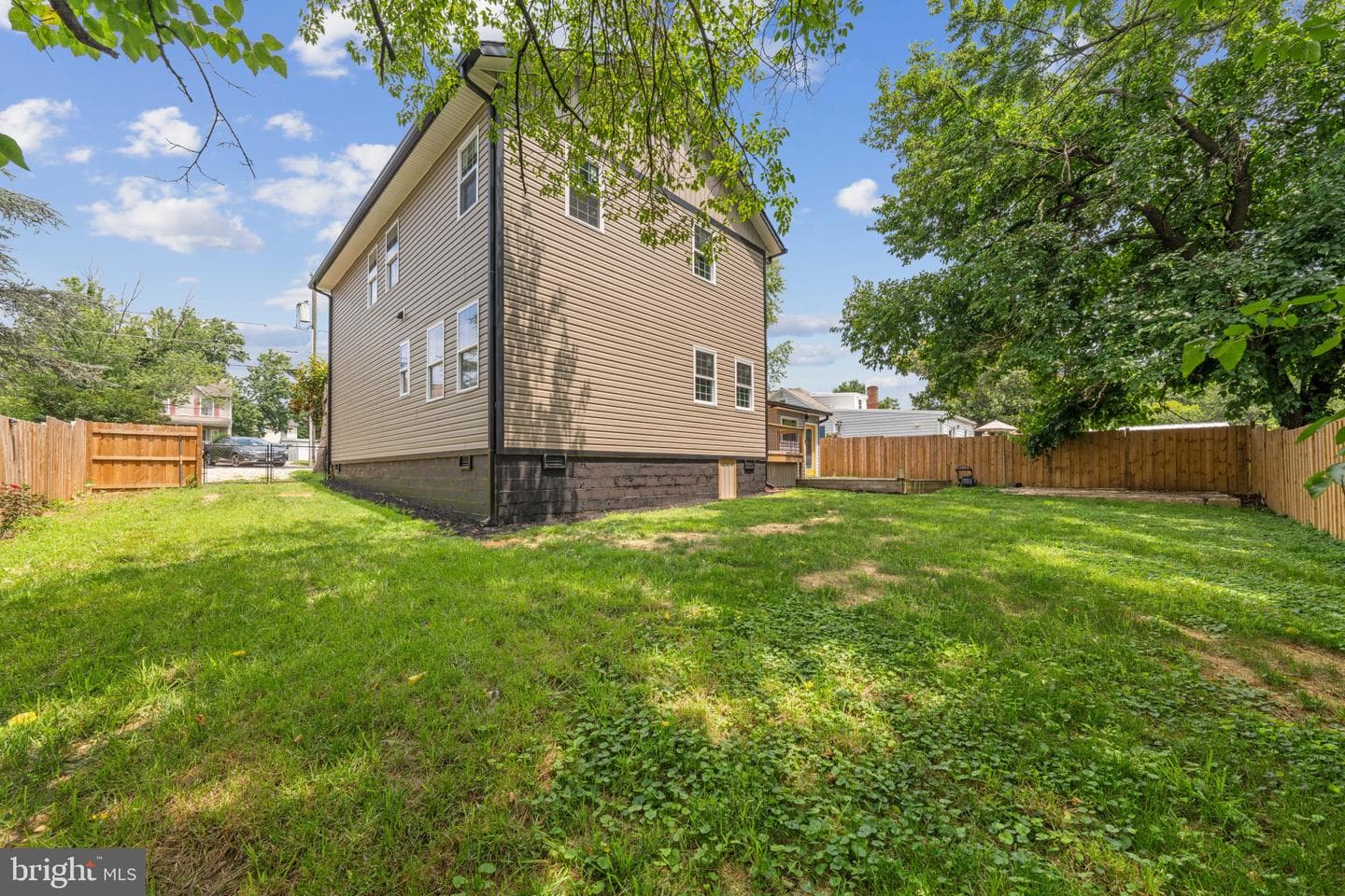 6467 Third Street photo 34