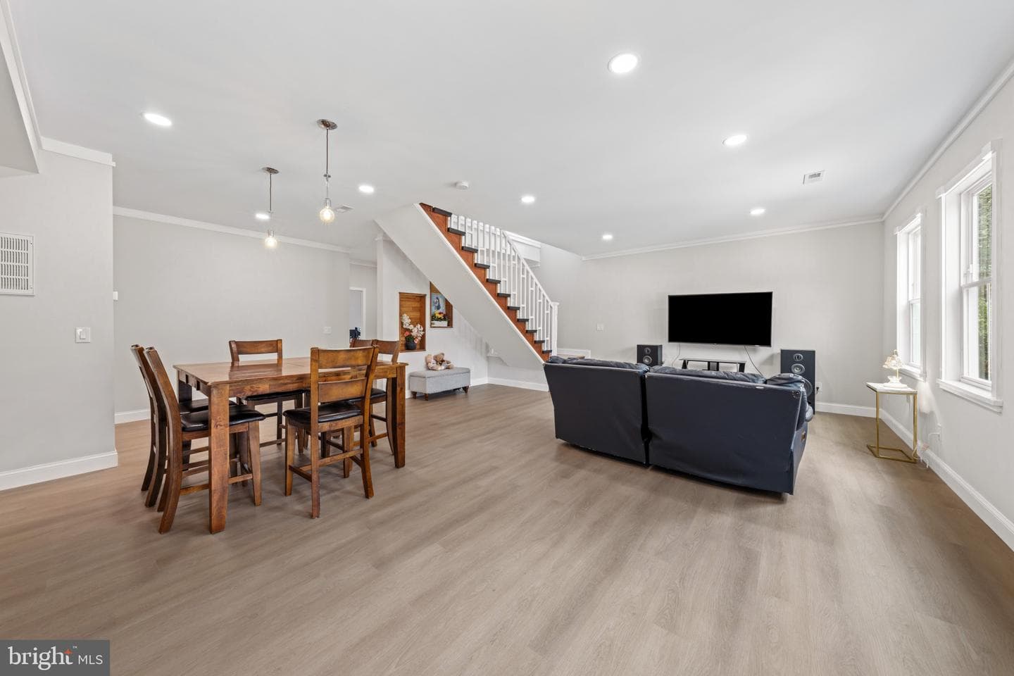 6467 Third Street photo 5