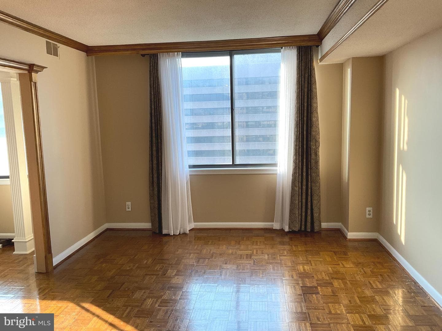 3709 S George Mason Drive #1014e photo 9