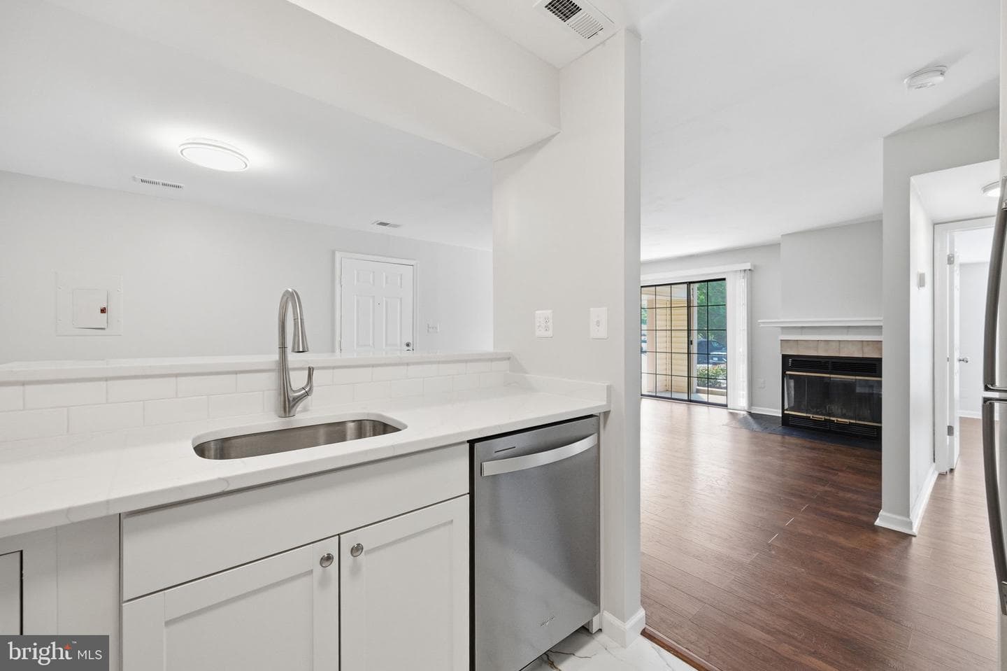 6911 Mary Caroline Circle #a photo 13