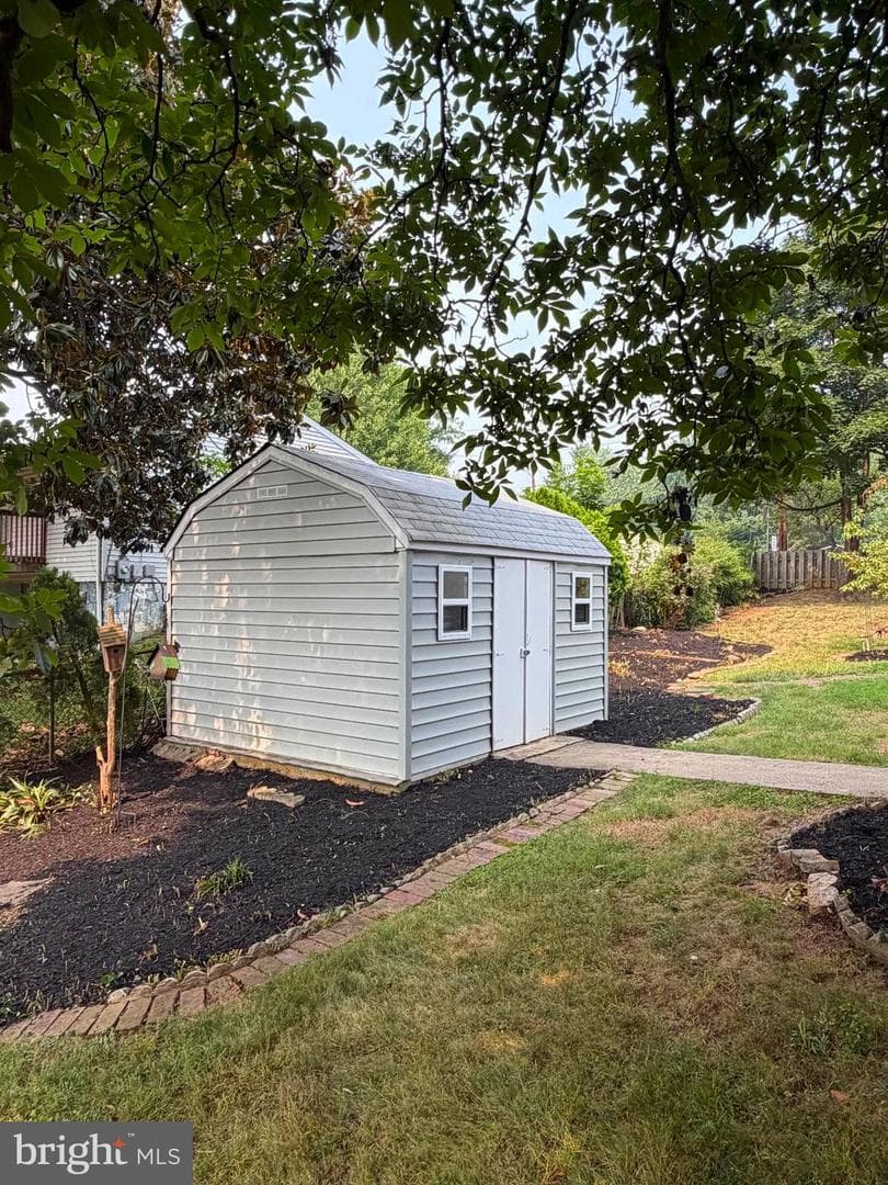 4609 Franconia Road photo 48