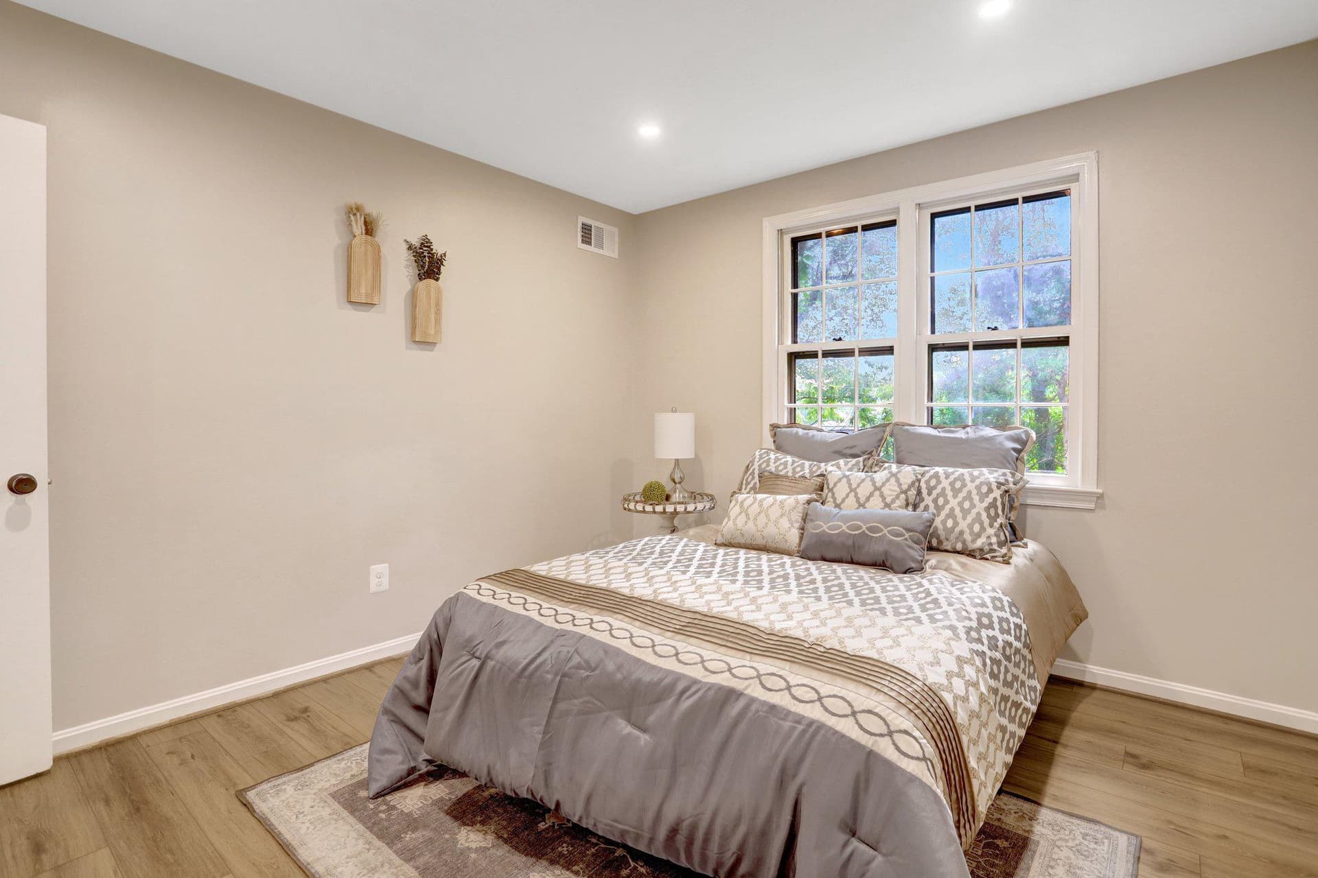 6607 Midhill Place photo 27