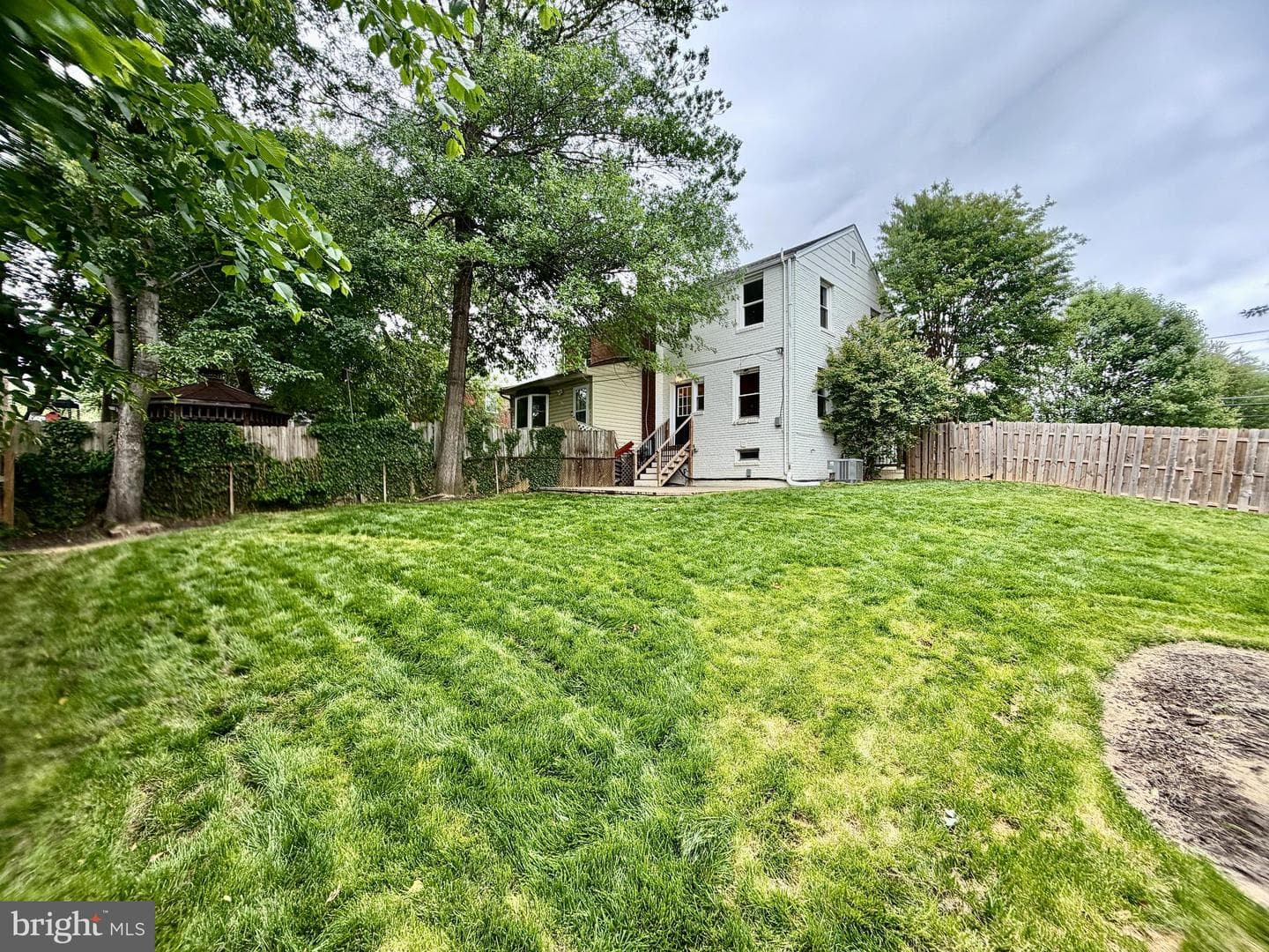 6106 N Kings Highway photo 22