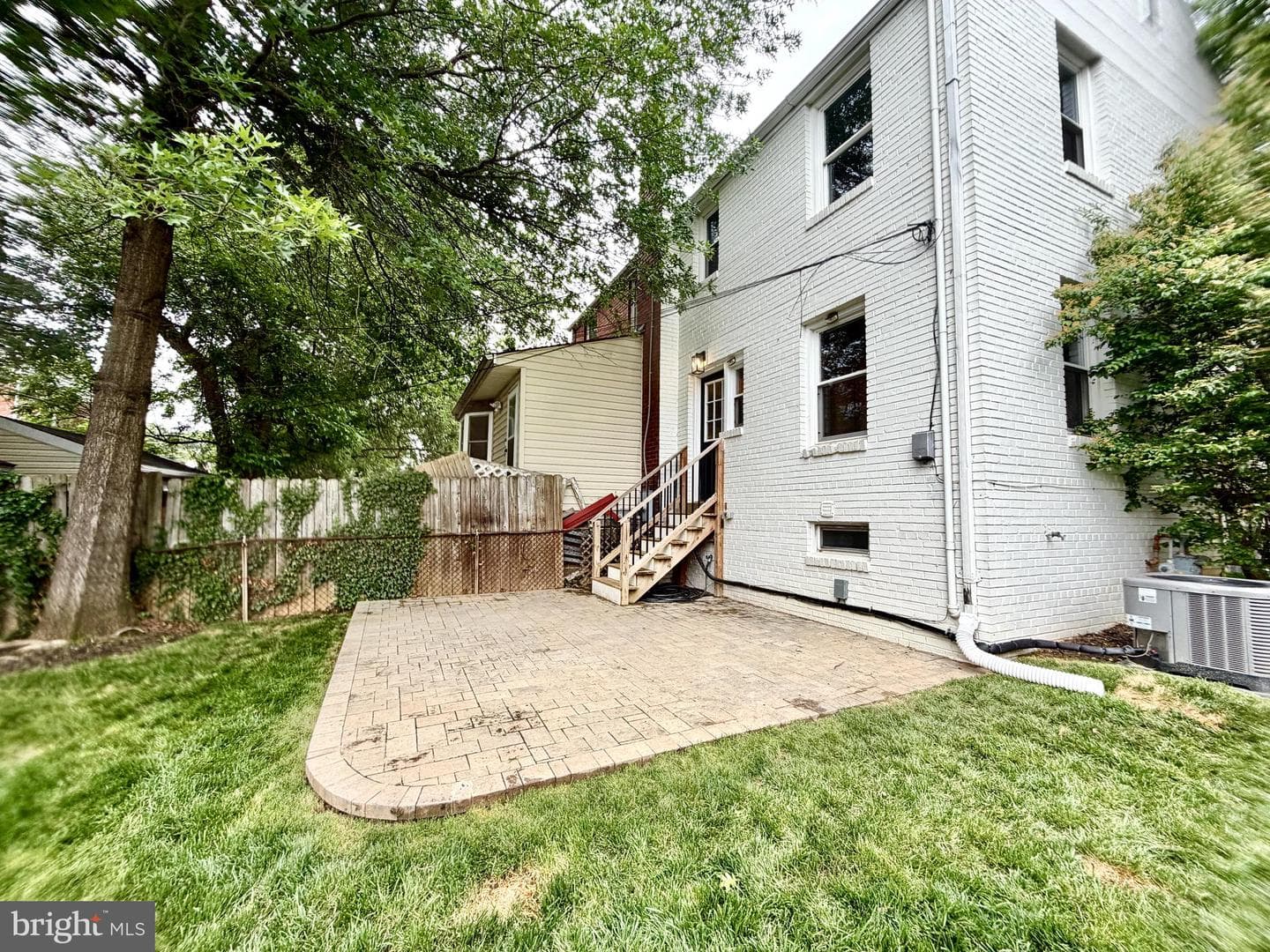 6106 N Kings Highway photo 24