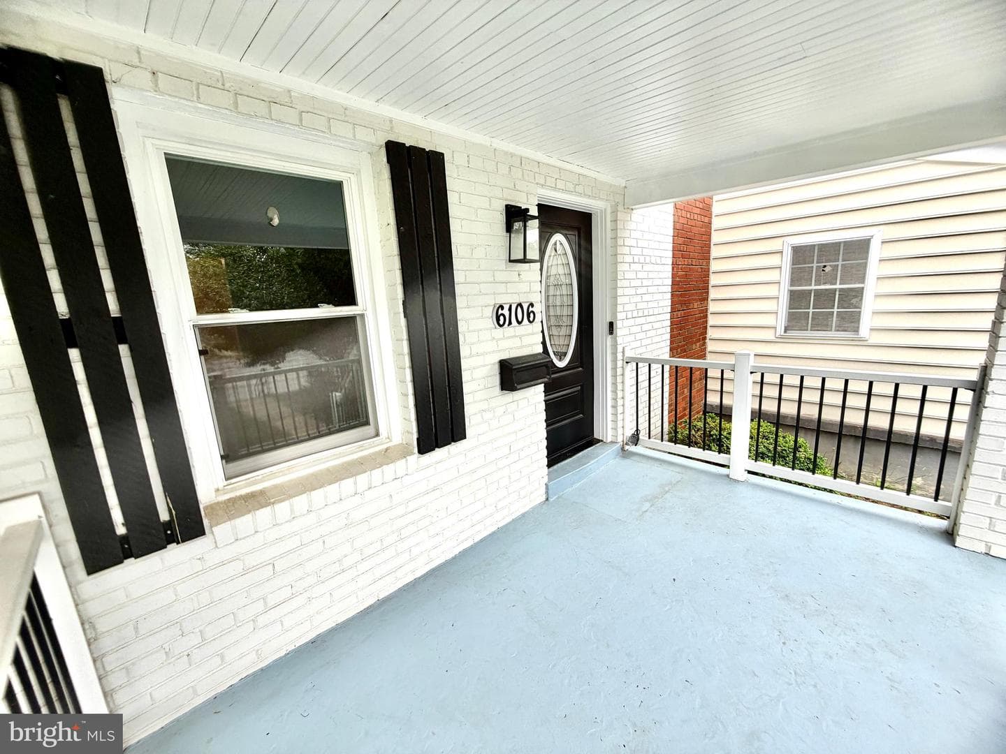 6106 N Kings Highway photo 4