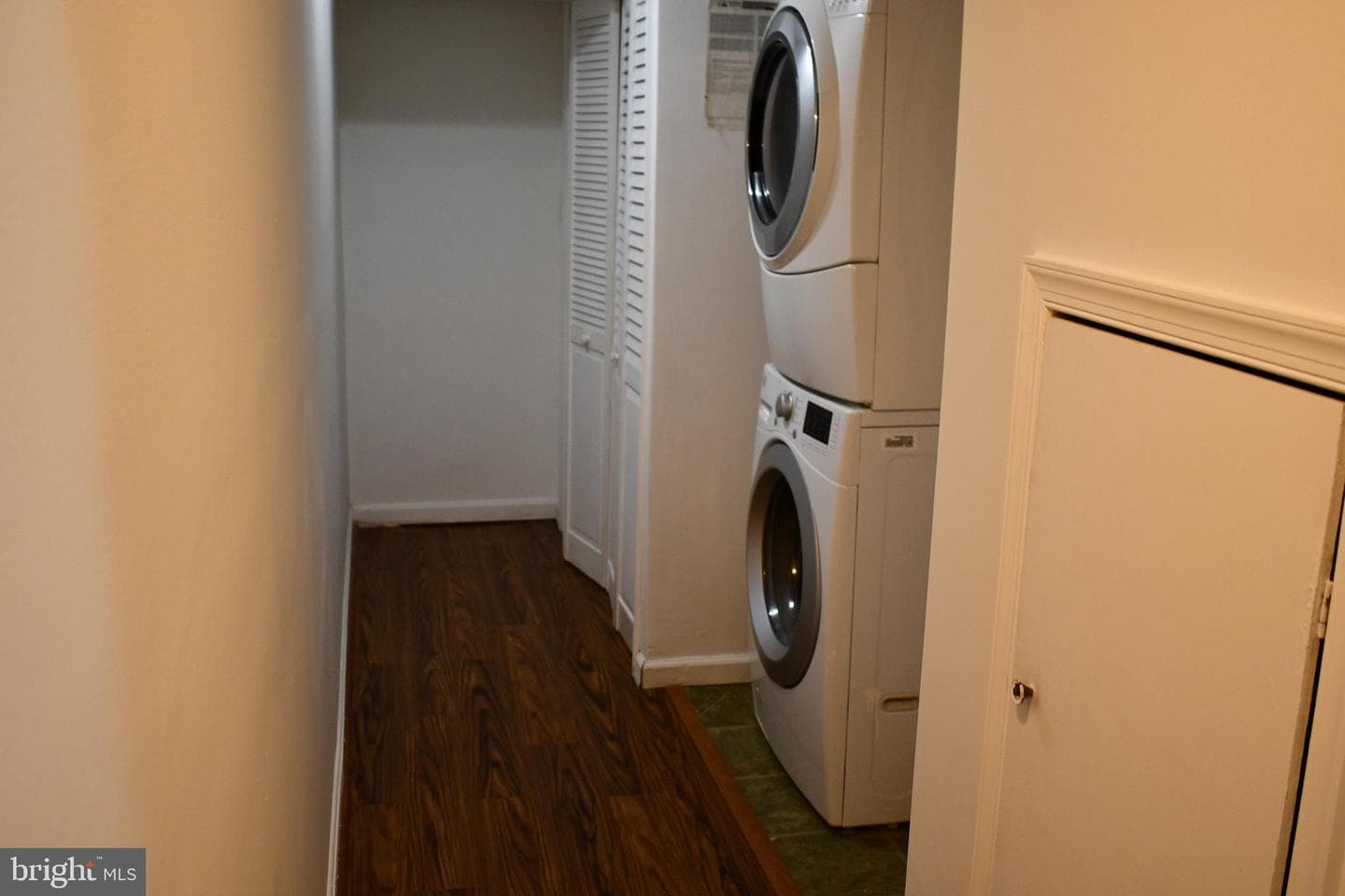 8650 Venoy Court photo 28