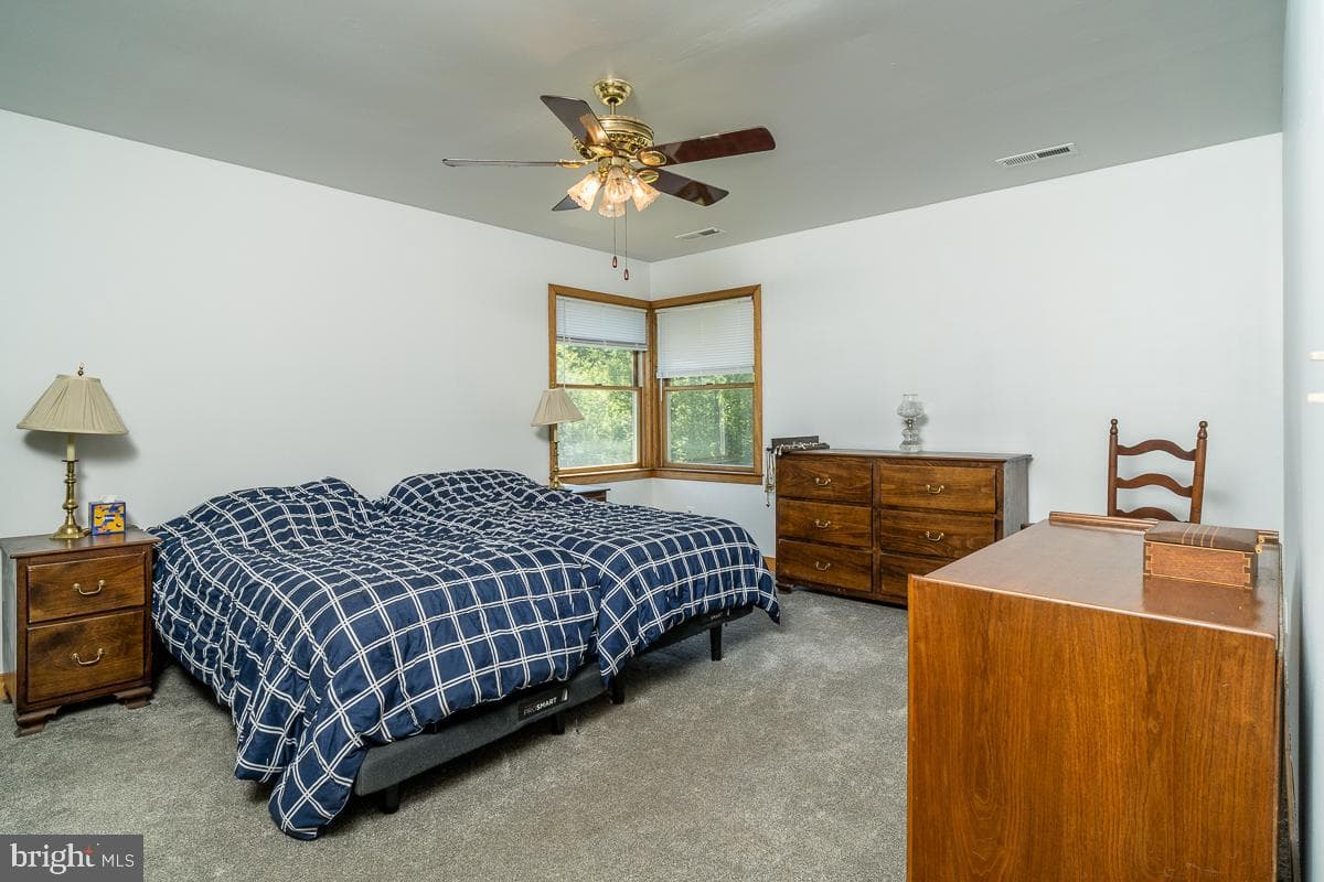 6070 Fredericksburg Road photo 22