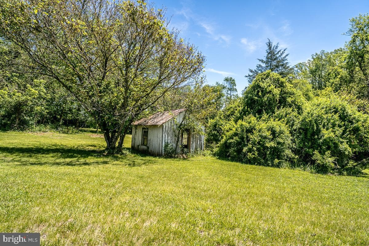 6070 Fredericksburg Road photo 33