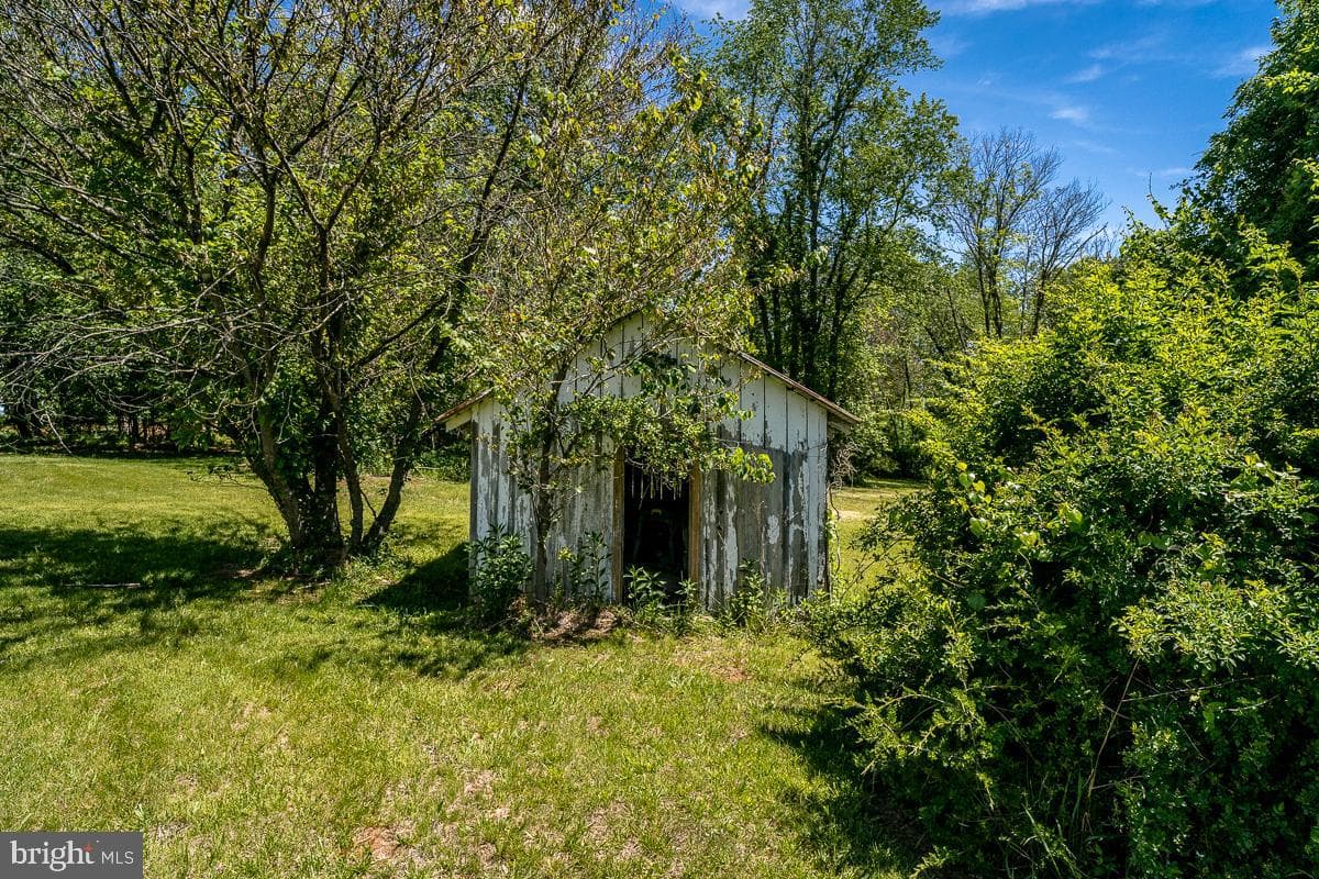 6070 Fredericksburg Road photo 35