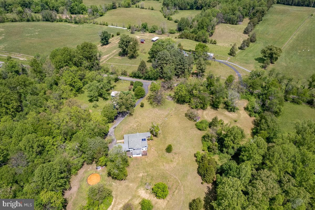 6070 Fredericksburg Road photo 44