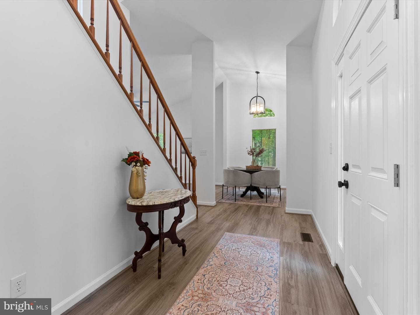 93 W Cedar Drive photo 3