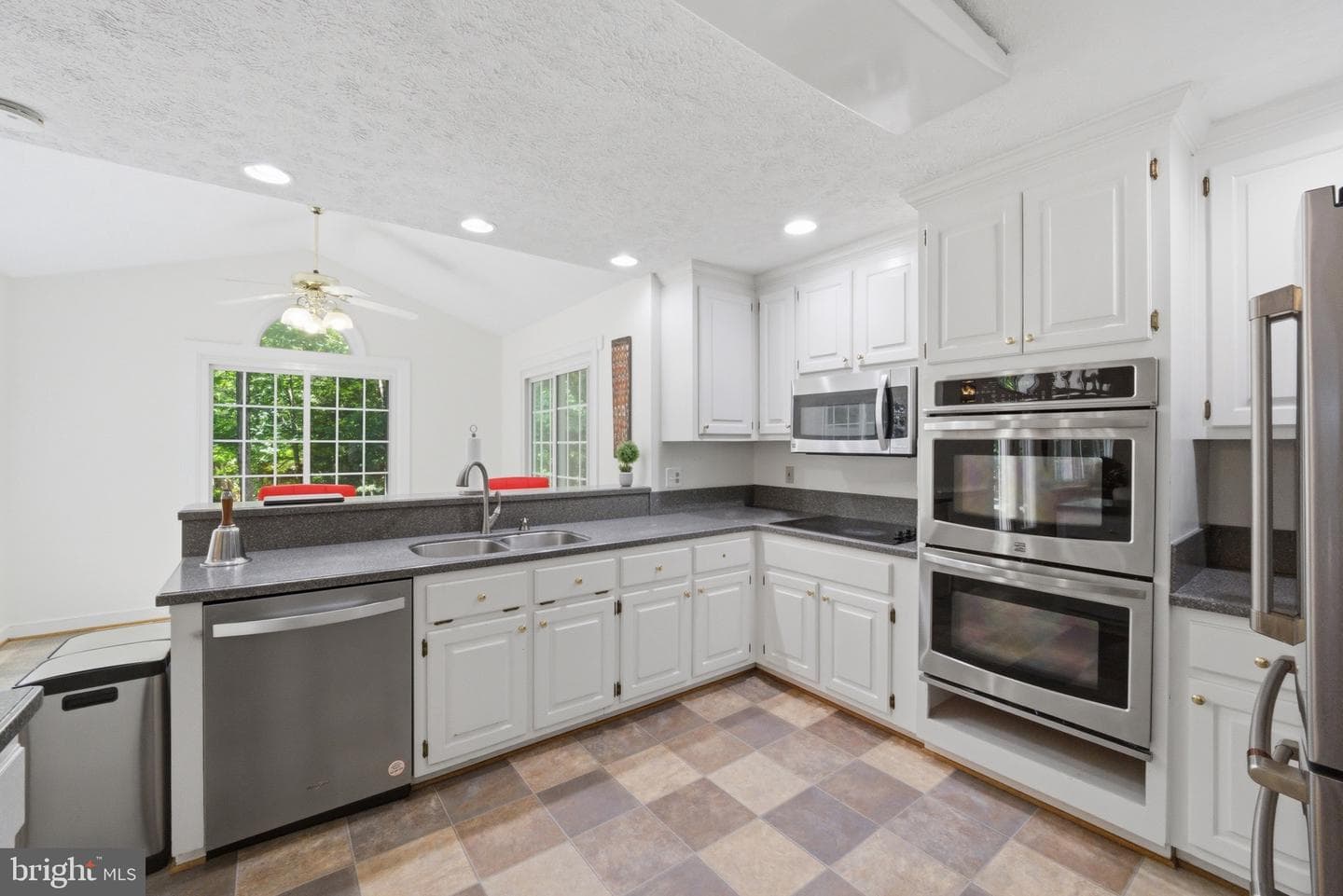 8267 Hanover Grove Boulevard photo 9