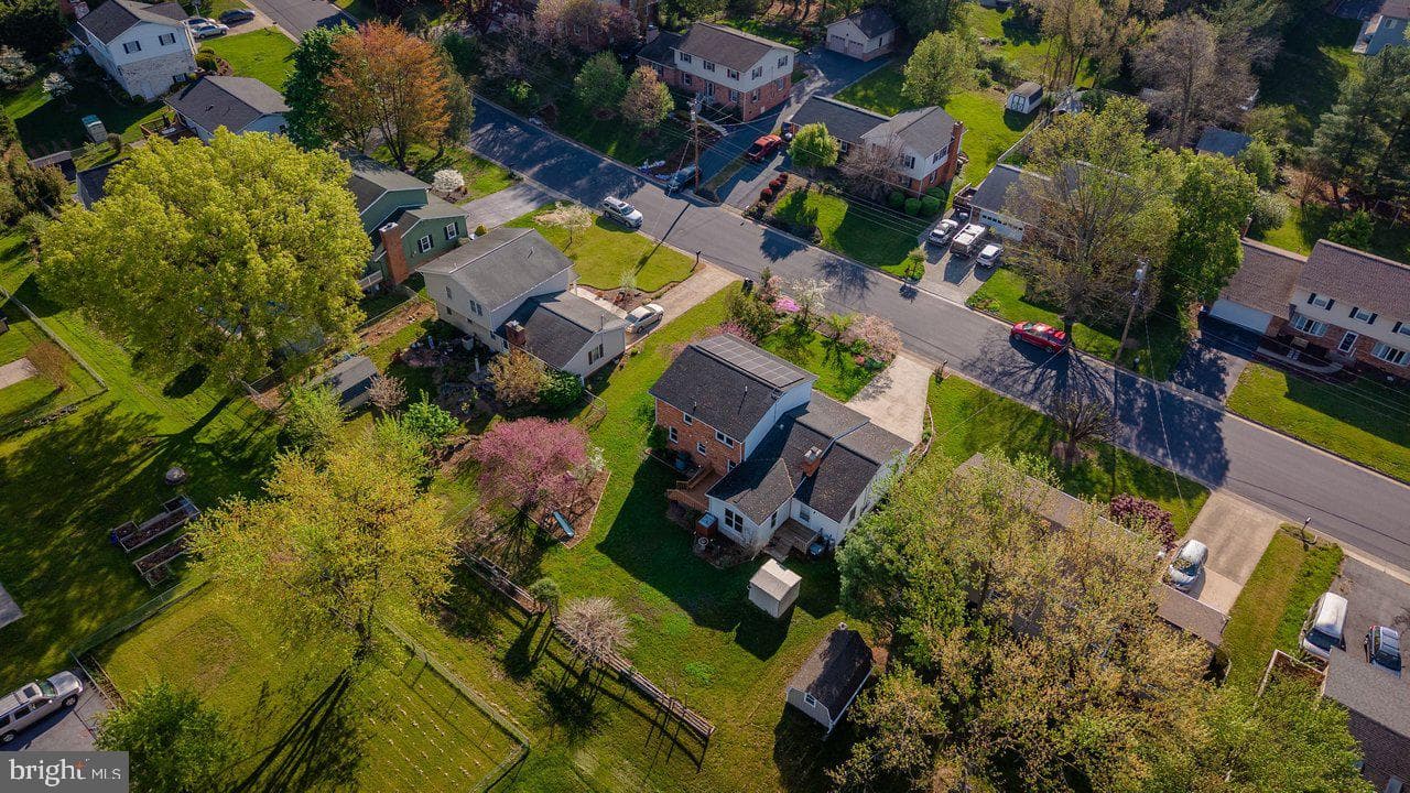 25 Emery Street photo 63