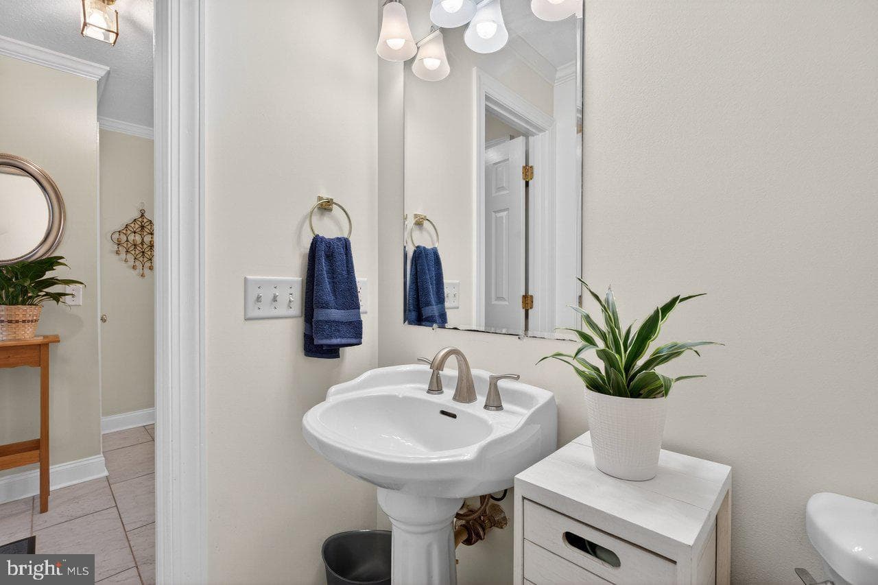 298 Emerald Drive photo 22