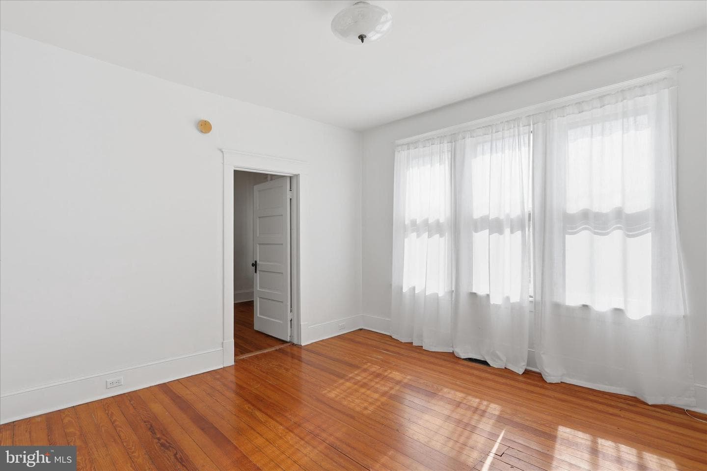 775 Collicello St photo 15