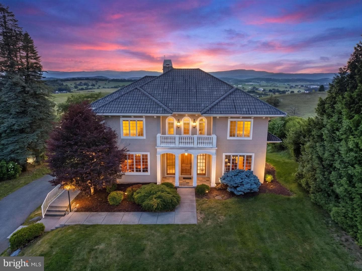 957 Summit Avenue, Harrisonburg