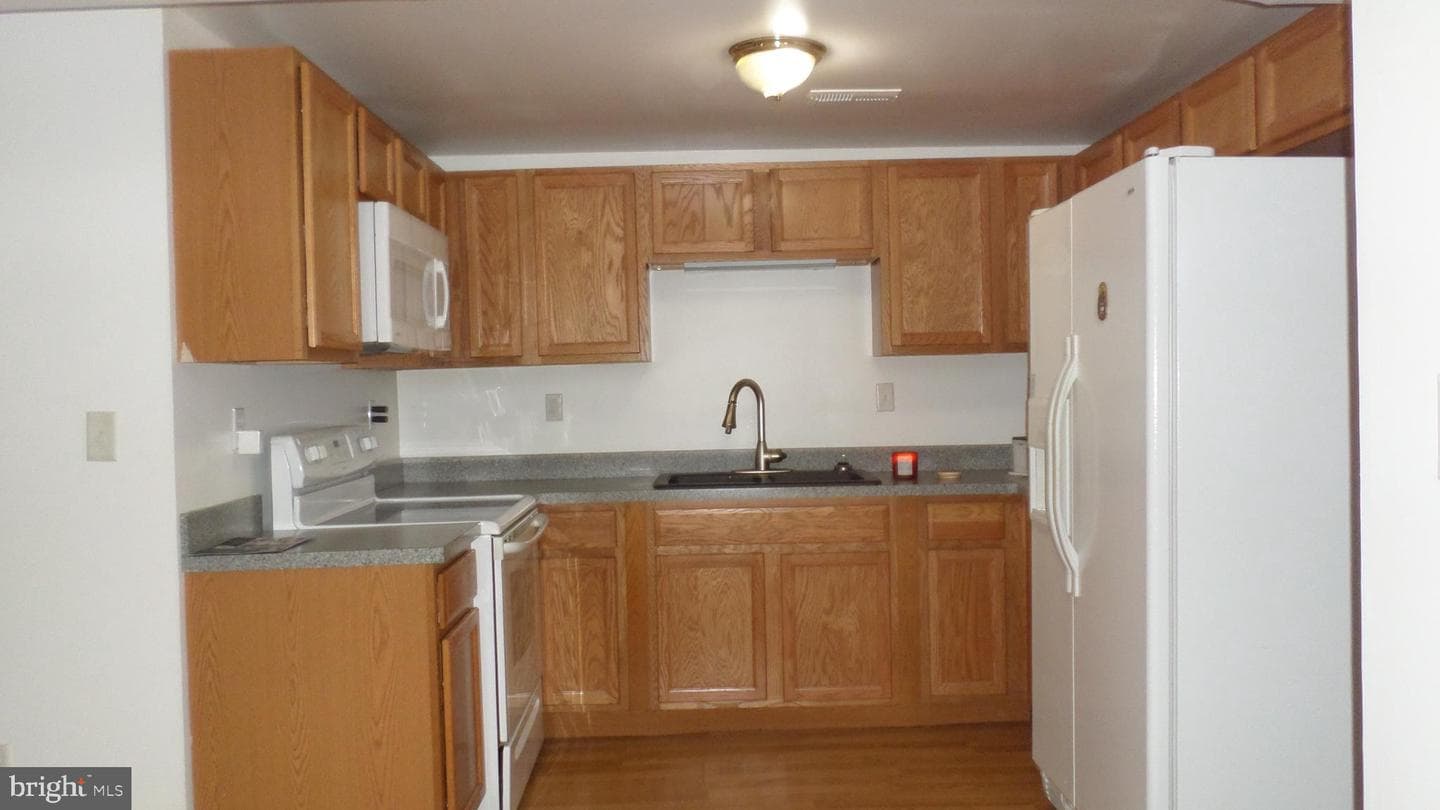 15558 Kings Highway photo 20