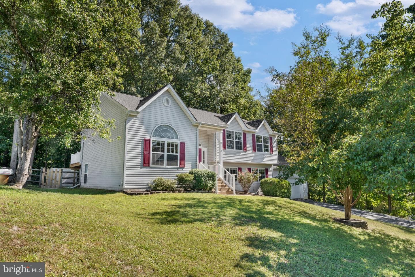 8507 Passapatanzy Road photo 4