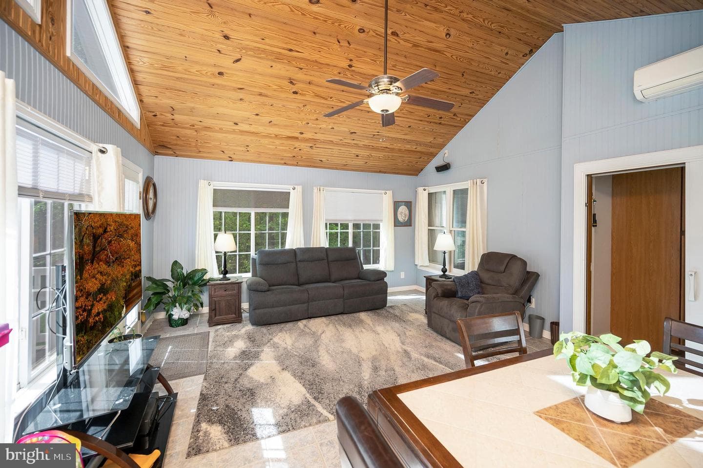 8447 Clare Street photo 24