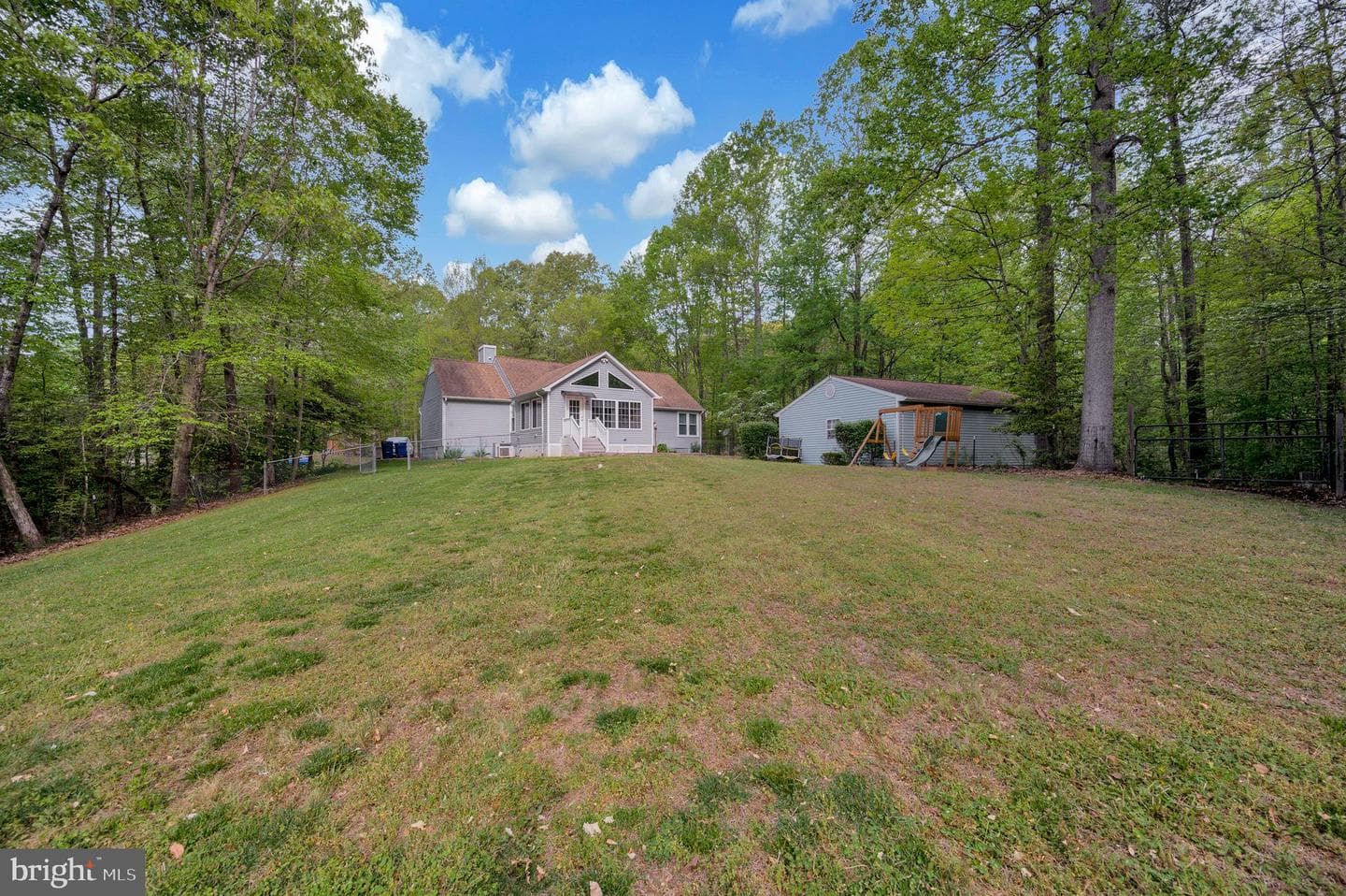 8447 Clare Street photo 43