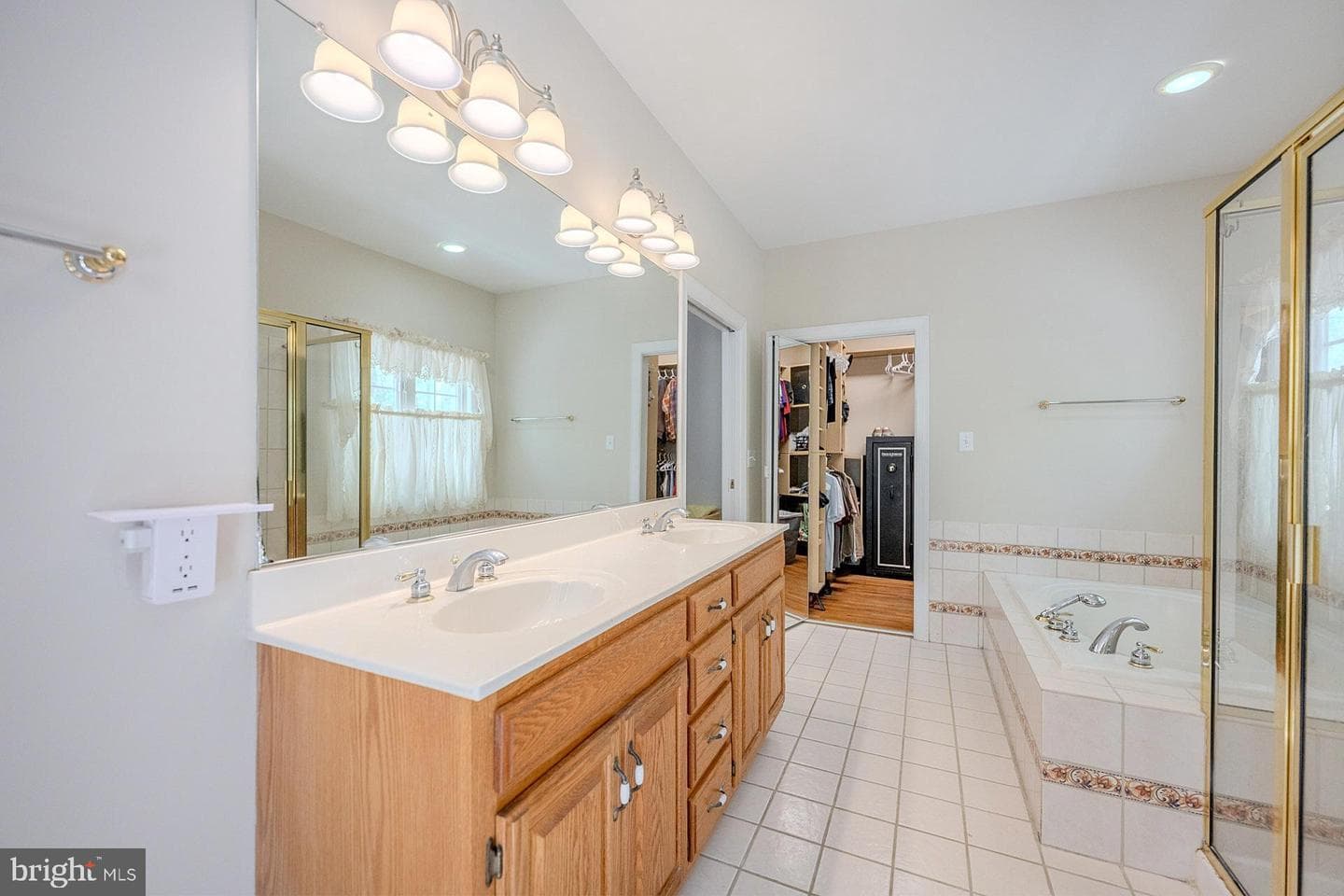 18224 Green Boulevard photo 32