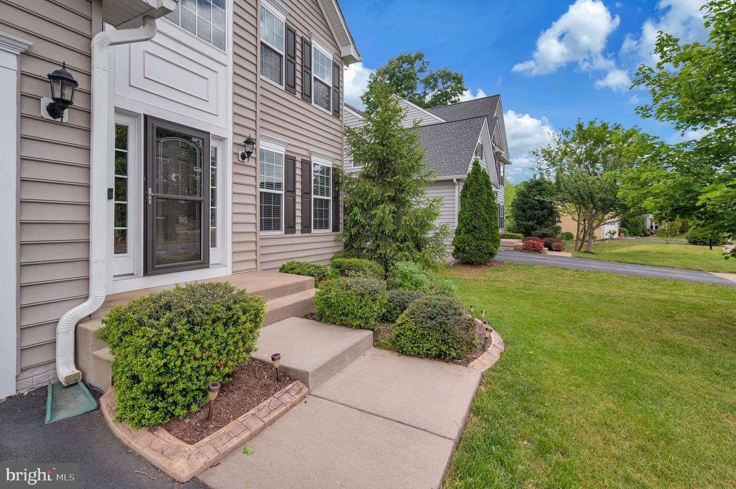 5236 Longbow Road photo 2