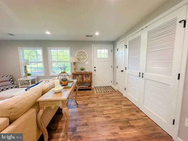 10232 Hudson Lane photo 6