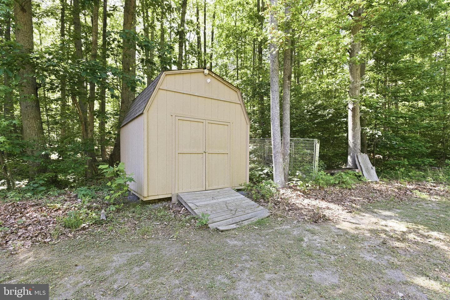 13601 Round Hill Road photo 37