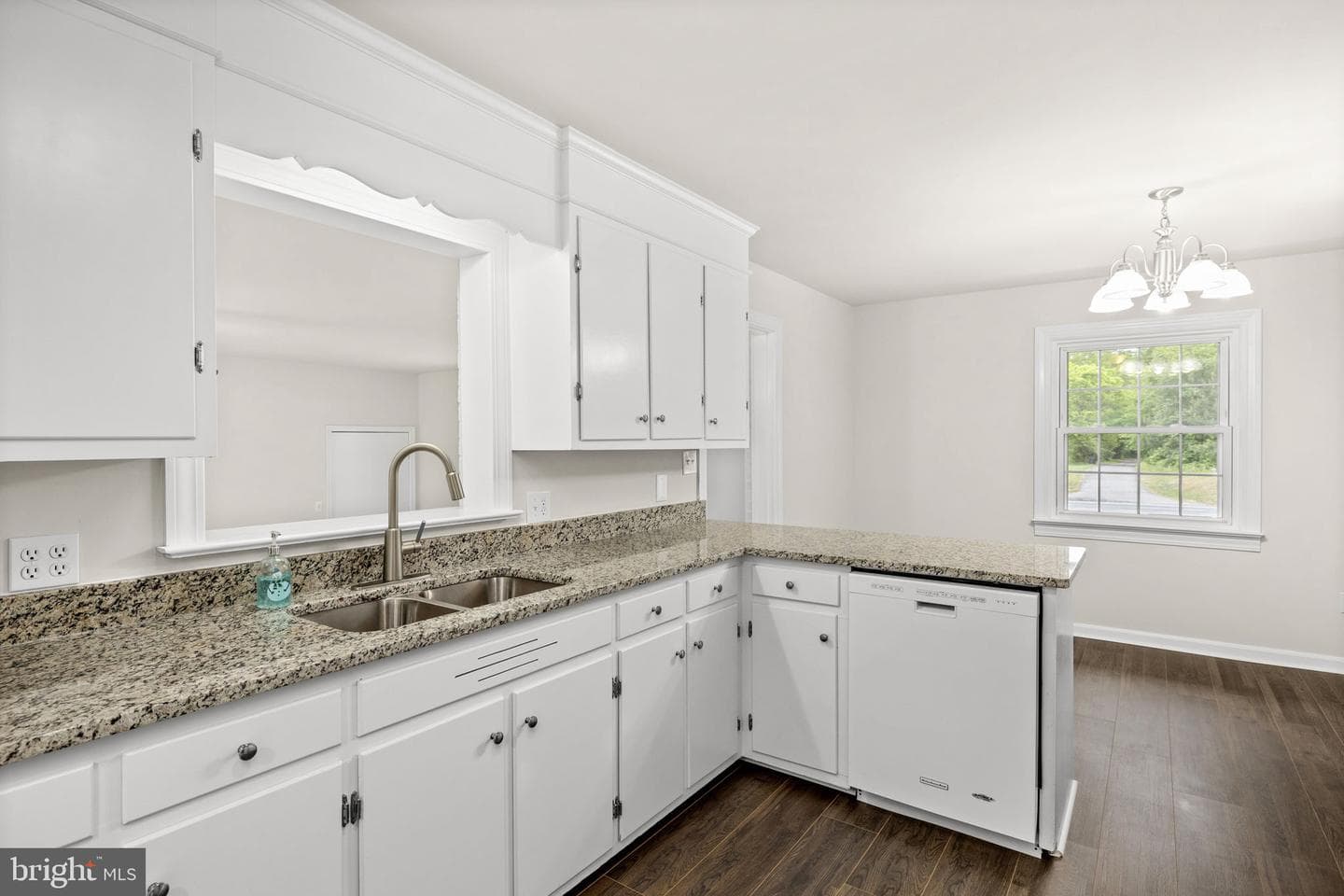 8267 Kings Highway photo 14