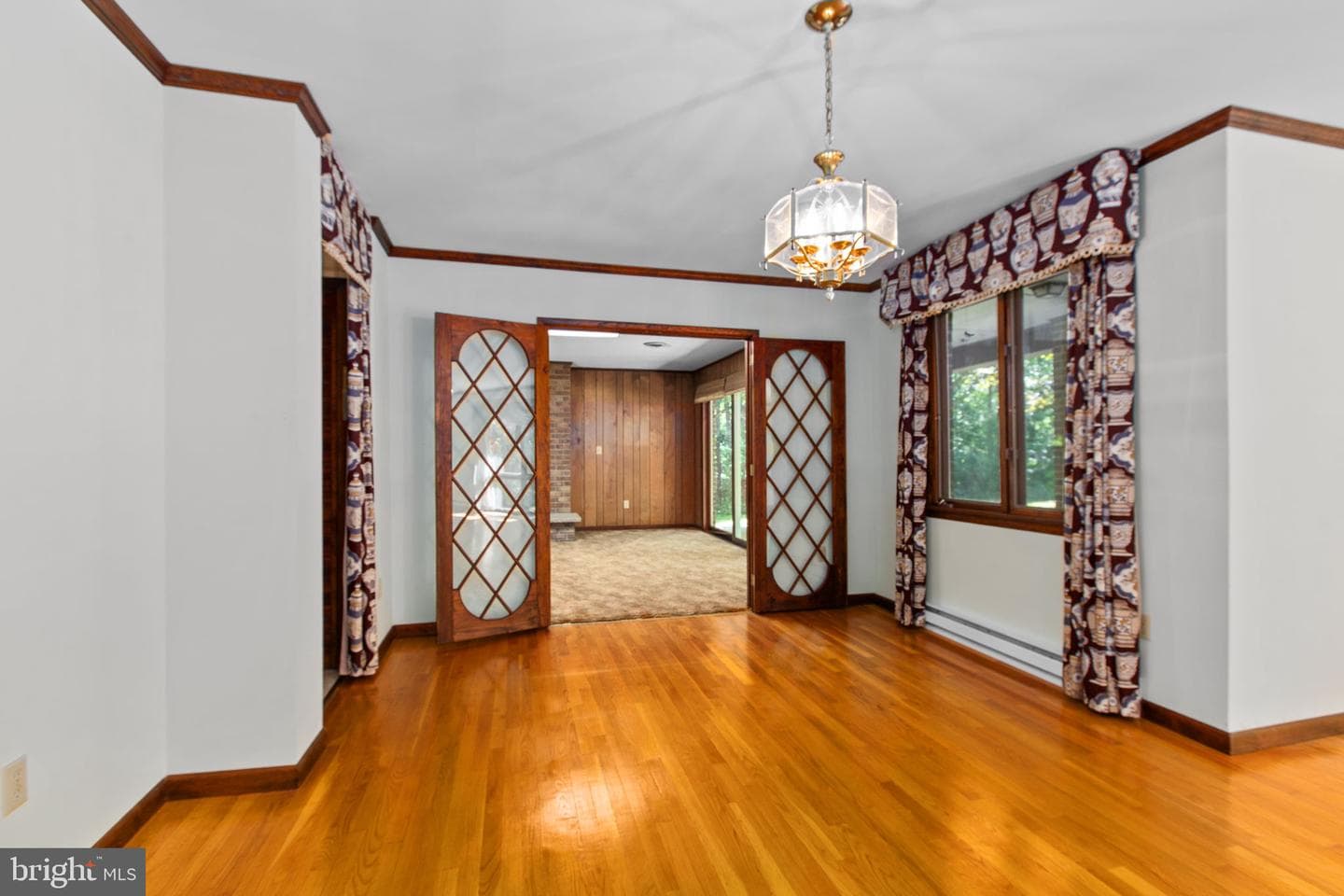 5434 Strawberry Lane photo 13