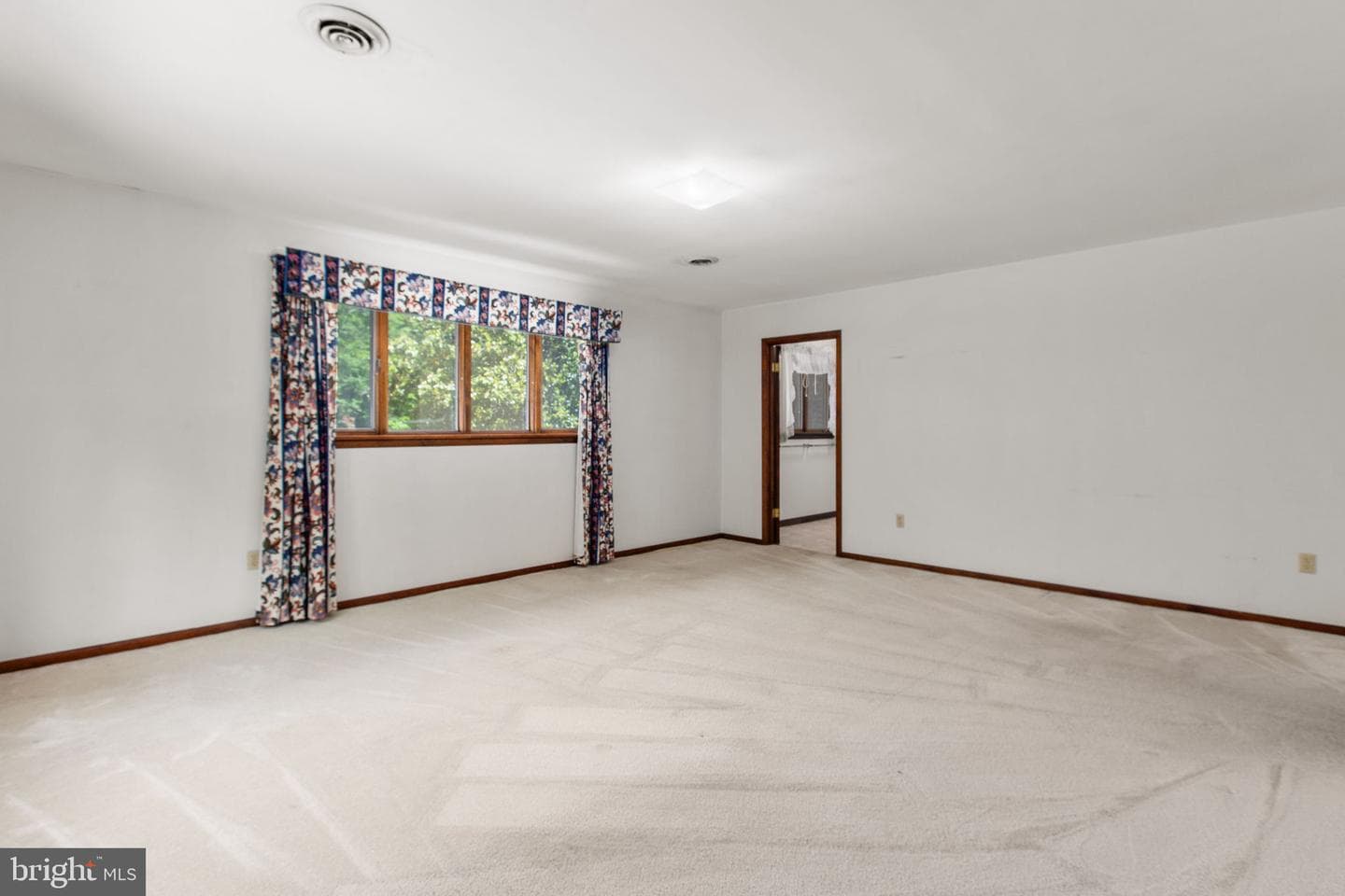 5434 Strawberry Lane photo 33