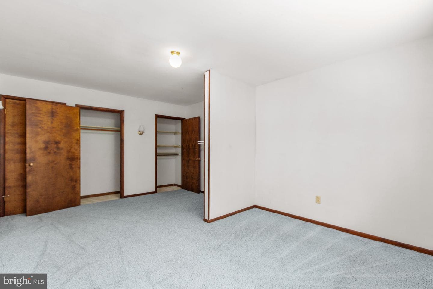 5434 Strawberry Lane photo 40