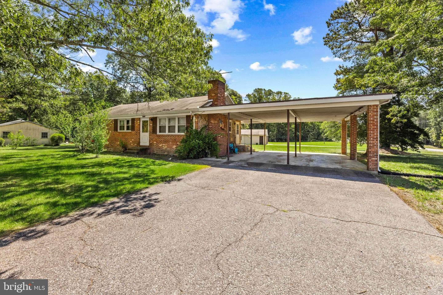 13130 Round Hill Road photo 2