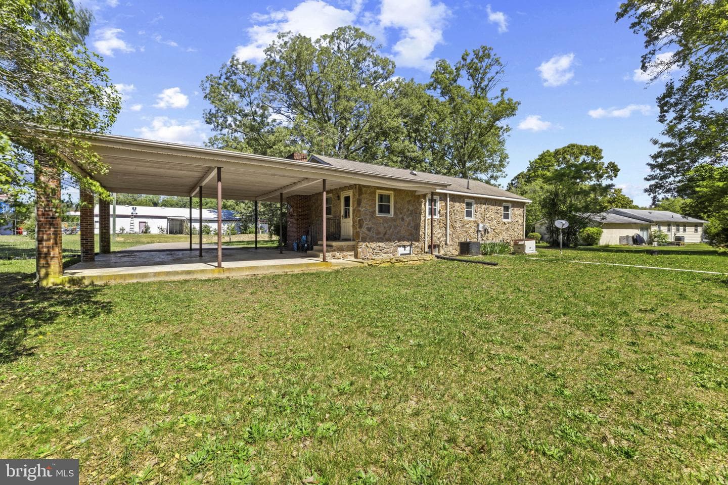 13130 Round Hill Road photo 24