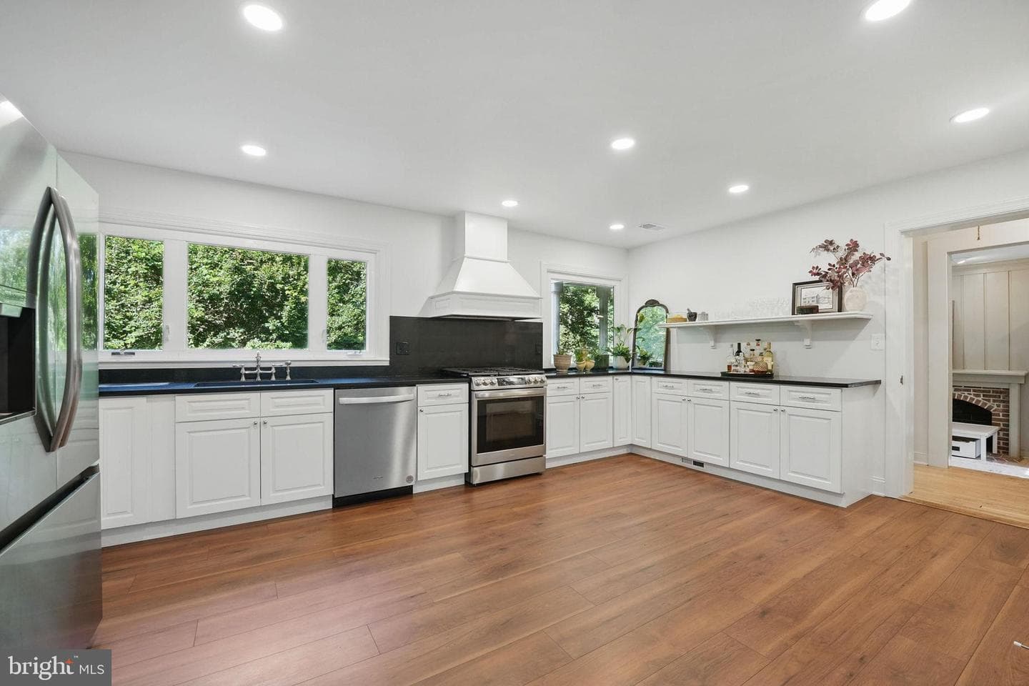 8130 Windsor Drive photo 3