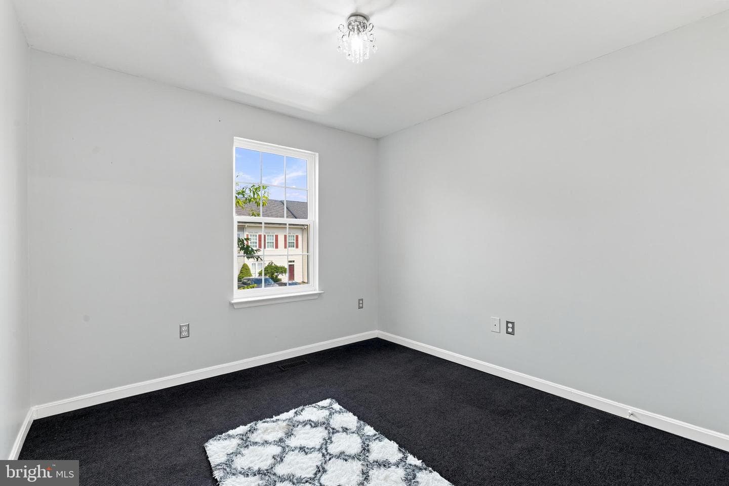 5200 Drakes Court photo 28