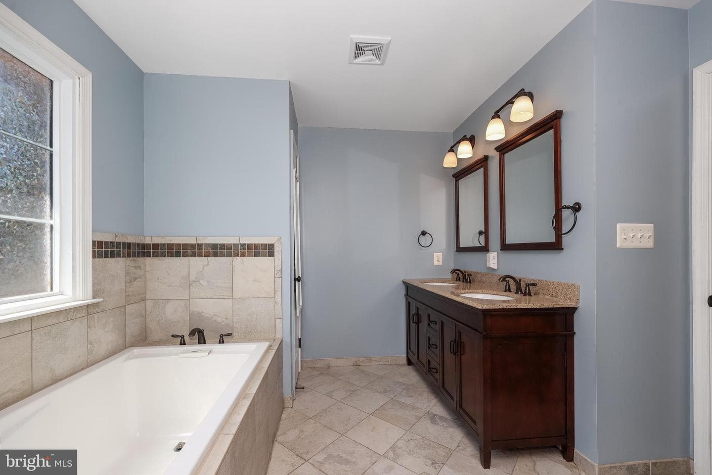 4277 Navigator Lane photo 25